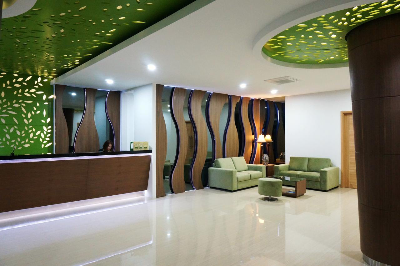 Green Eden Hotel Manado Buitenkant foto
