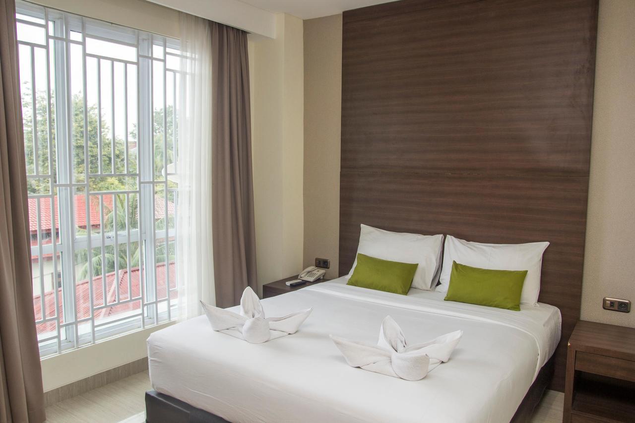 Green Eden Hotel Manado Buitenkant foto