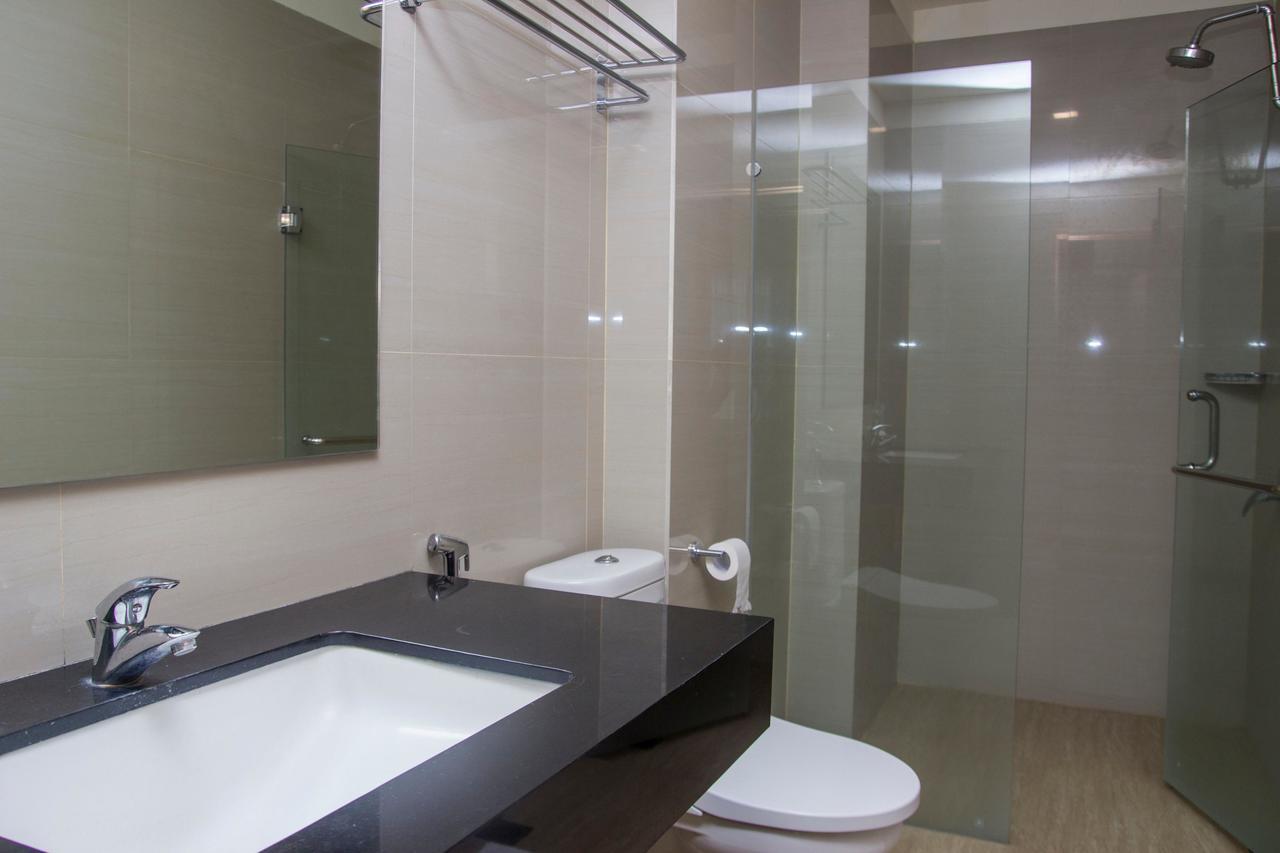 Green Eden Hotel Manado Buitenkant foto