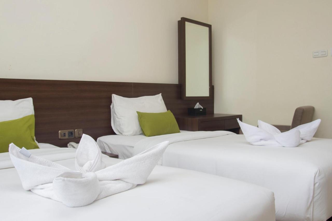 Green Eden Hotel Manado Buitenkant foto